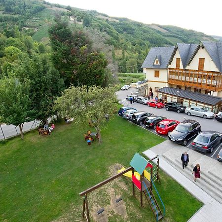 Hotel Restaurante La Casilla Кангас дел Нарсеа Екстериор снимка
