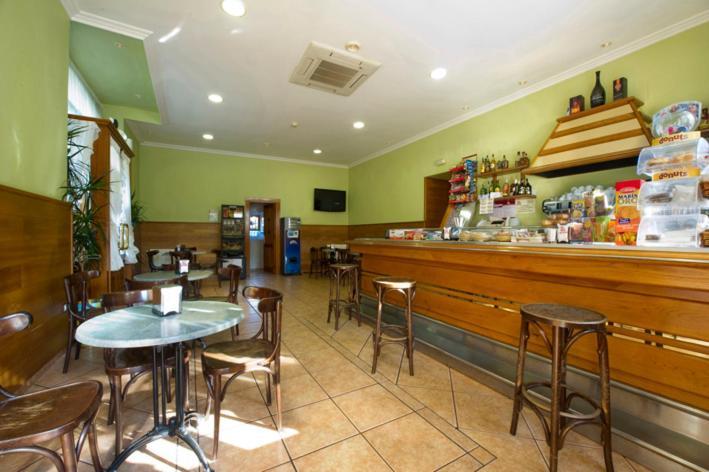 Hotel Restaurante La Casilla Кангас дел Нарсеа Екстериор снимка