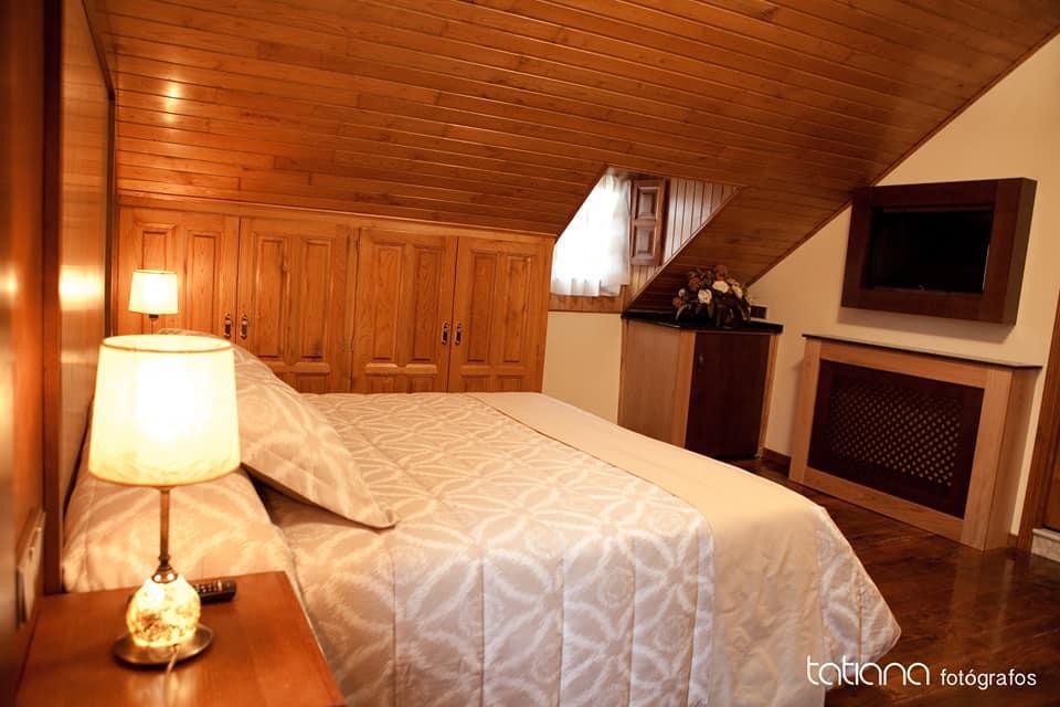 Hotel Restaurante La Casilla Кангас дел Нарсеа Екстериор снимка